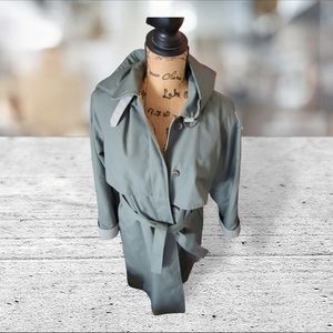 London fog green belted hooded trench coat size 12P 🎉 host pick 🎉
